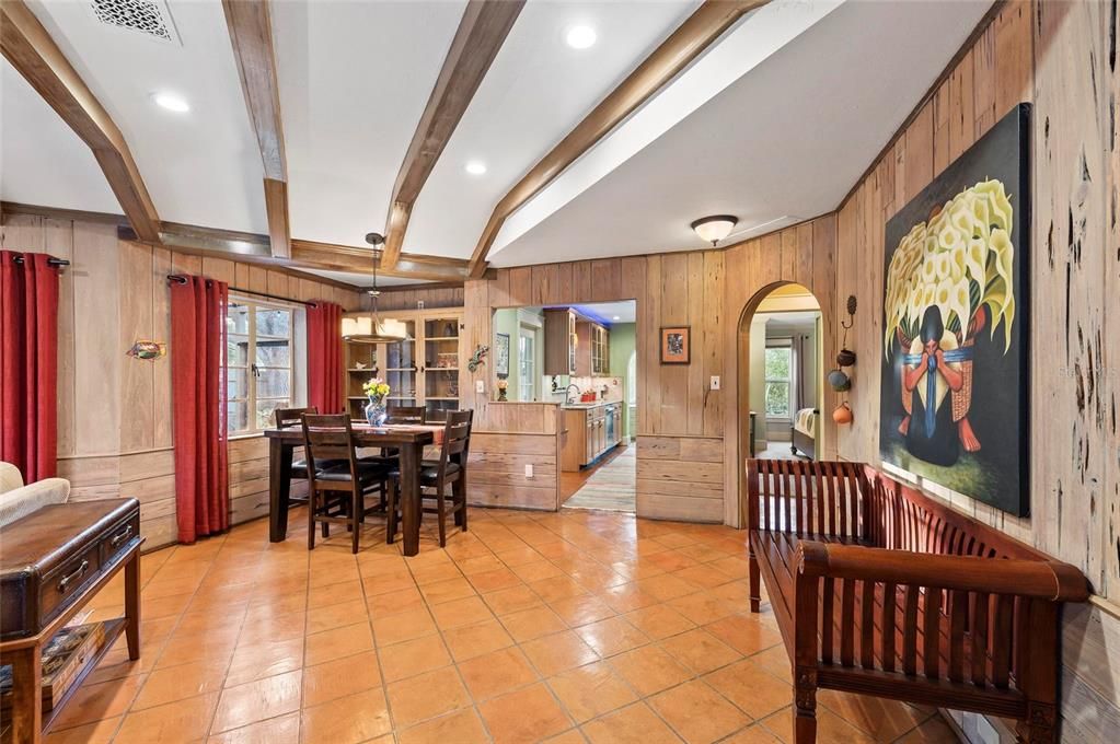 En Venta: $1,500,000 (6 camas, 4 baños, 3492 Pies cuadrados)