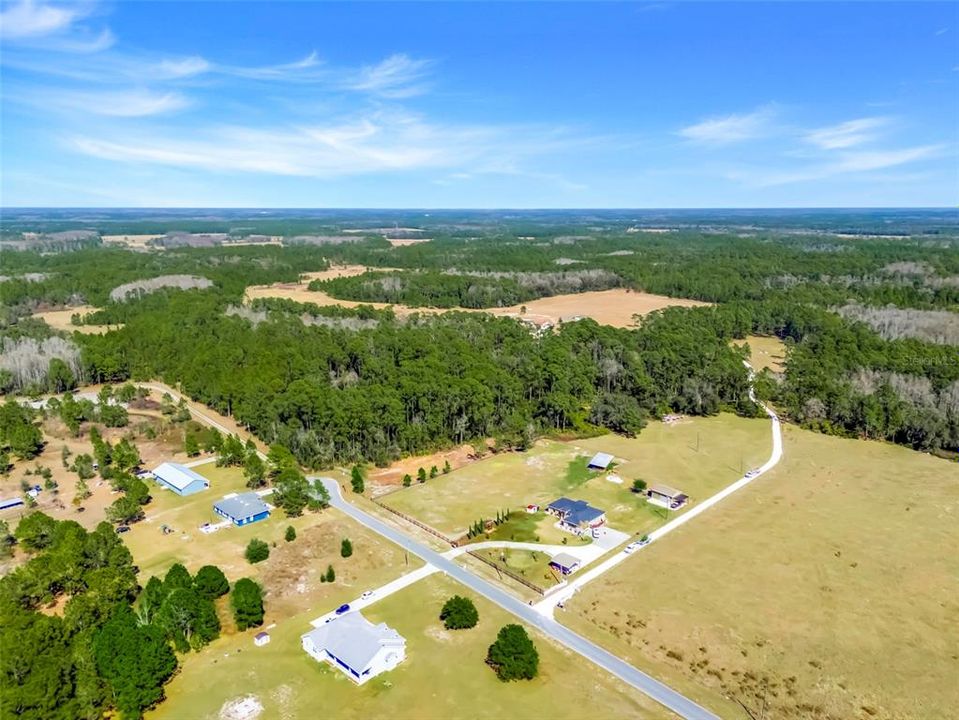 En Venta: $155,000 (1.37 acres)
