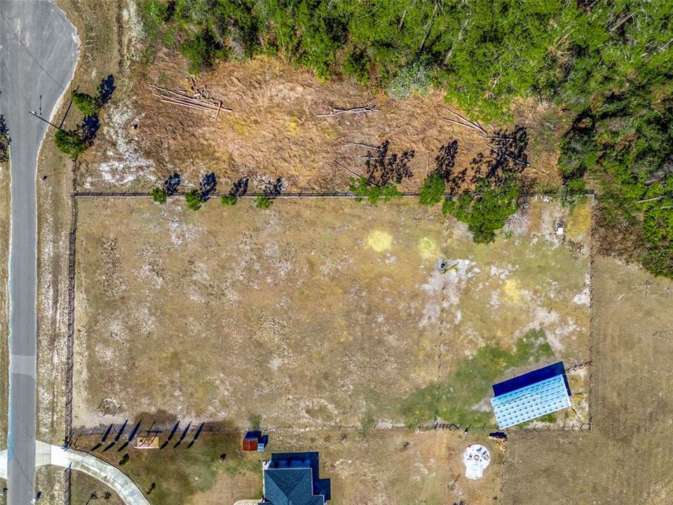 En Venta: $155,000 (1.37 acres)