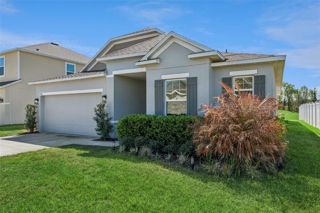 Activo con contrato: $369,500 (3 camas, 2 baños, 1978 Pies cuadrados)
