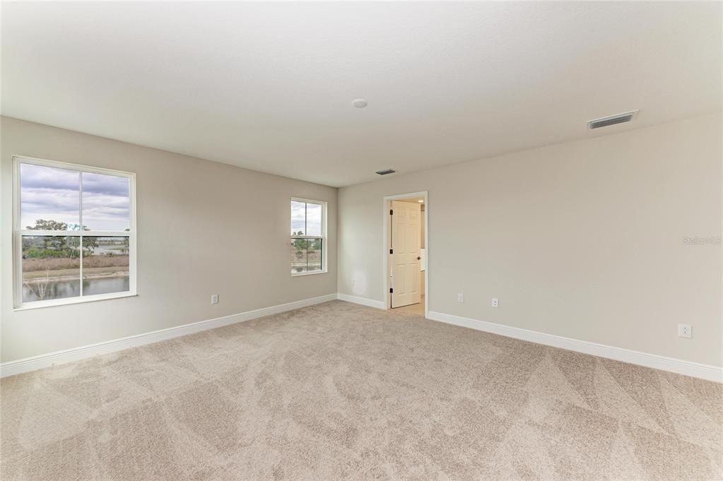 Activo con contrato: $639,990 (5 camas, 3 baños, 3406 Pies cuadrados)