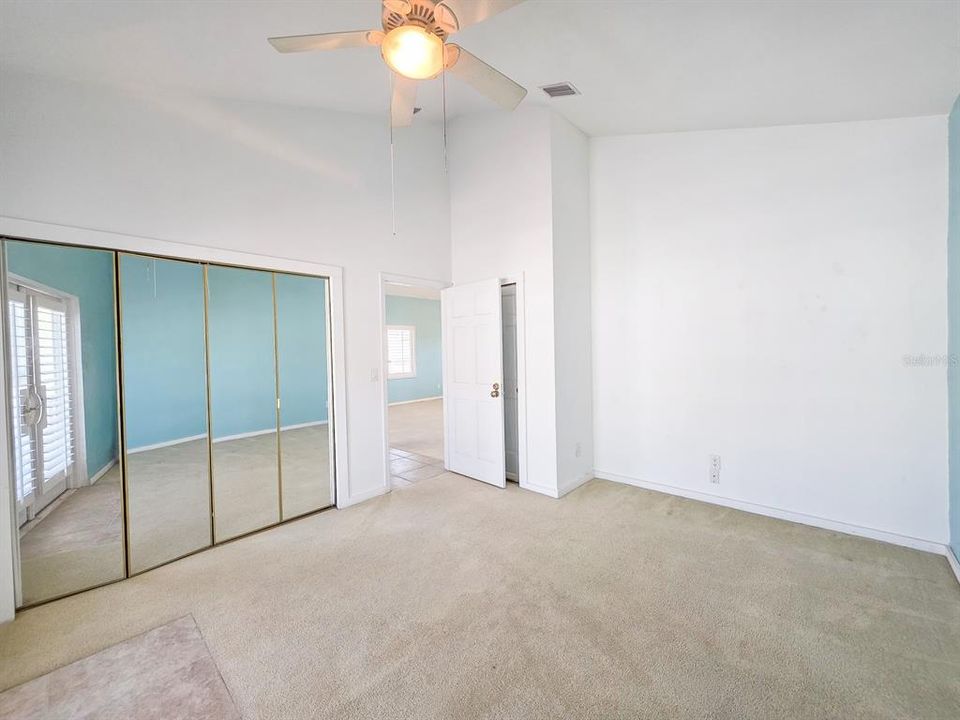 На продажу: $1,350,000 (2 спален, 1 ванн, 3080 Квадратных фут)