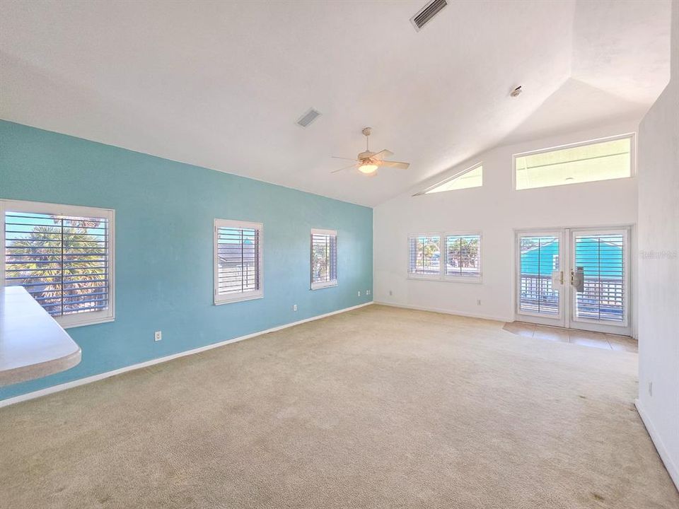 На продажу: $1,350,000 (2 спален, 1 ванн, 3080 Квадратных фут)