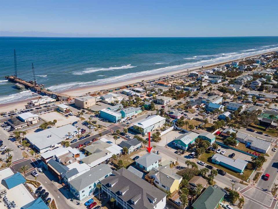 На продажу: $1,350,000 (2 спален, 1 ванн, 3080 Квадратных фут)