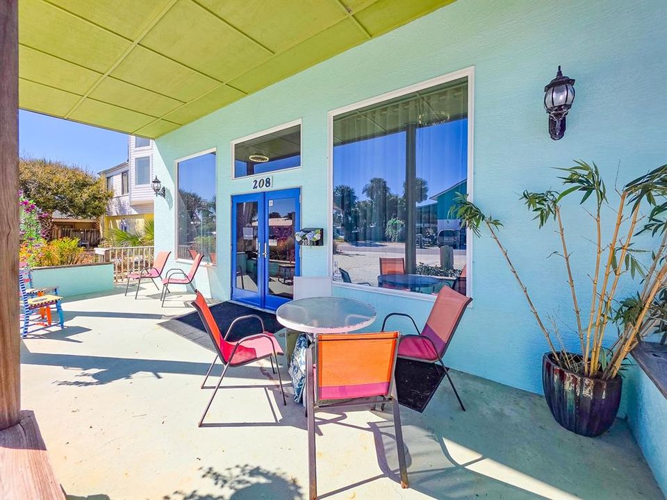 На продажу: $1,350,000 (2 спален, 1 ванн, 3080 Квадратных фут)