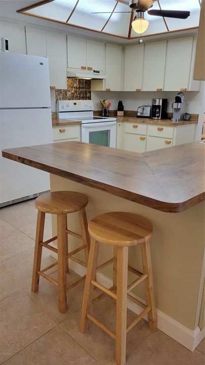 For Rent: $4,000 (3 beds, 2 baths, 1765 Square Feet)