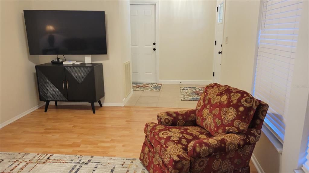 For Rent: $4,000 (3 beds, 2 baths, 1765 Square Feet)