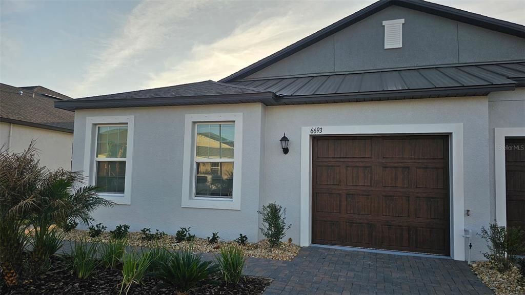 Vendido Recientemente: $264,990 (2 camas, 2 baños, 1613 Pies cuadrados)