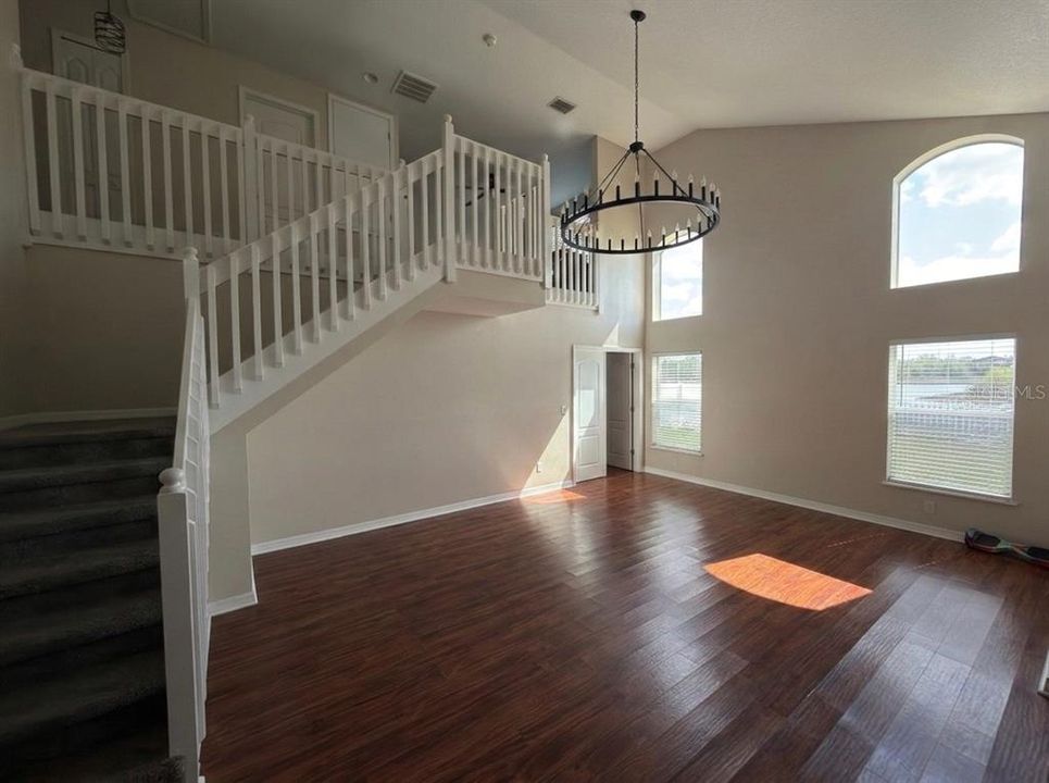 For Rent: $2,700 (3 beds, 2 baths, 1792 Square Feet)