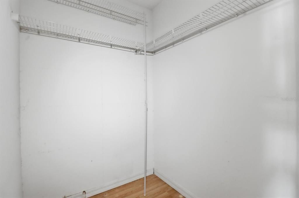 На продажу: $190,000 (3 спален, 2 ванн, 1417 Квадратных фут)