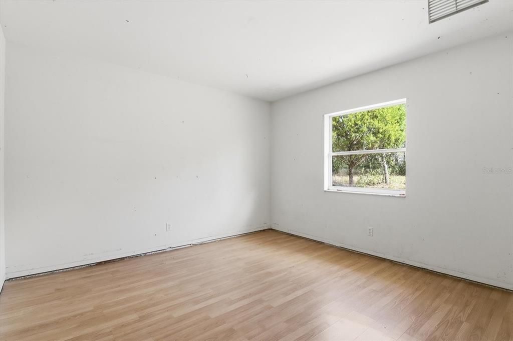 На продажу: $190,000 (3 спален, 2 ванн, 1417 Квадратных фут)