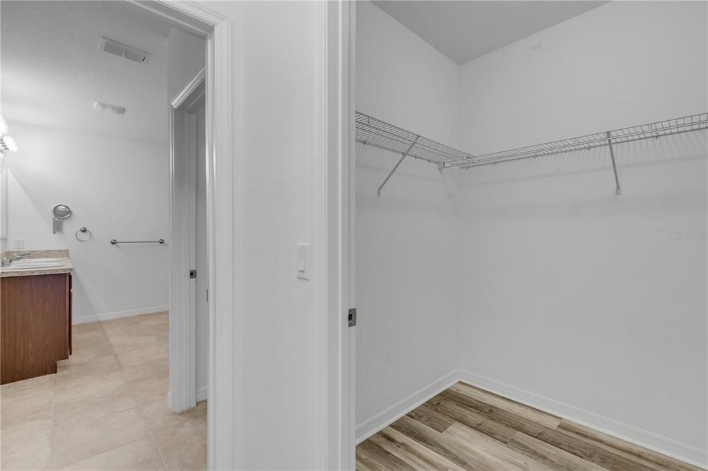 For Sale: $335,000 (3 beds, 2 baths, 1695 Square Feet)