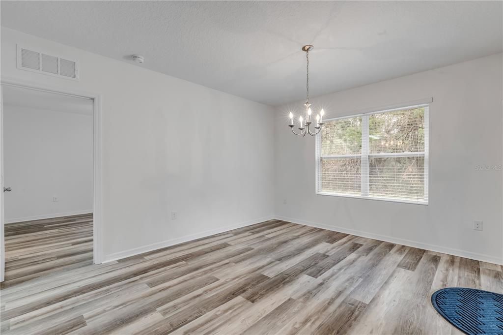 For Sale: $335,000 (3 beds, 2 baths, 1695 Square Feet)