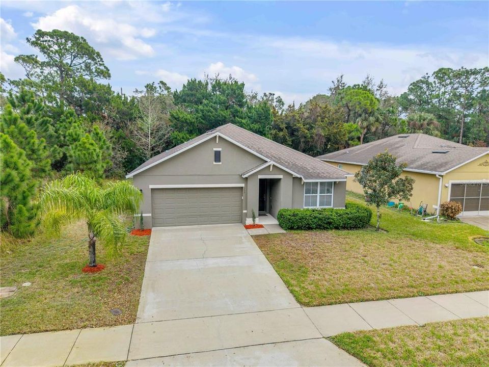For Sale: $335,000 (3 beds, 2 baths, 1695 Square Feet)