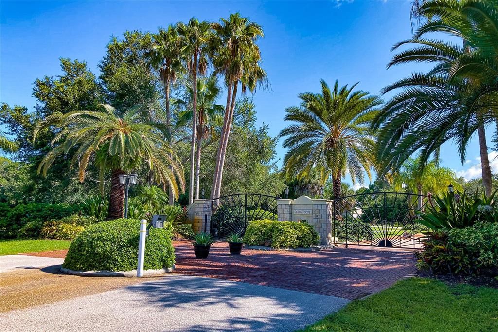 待售: $234,900 (0.33 acres)