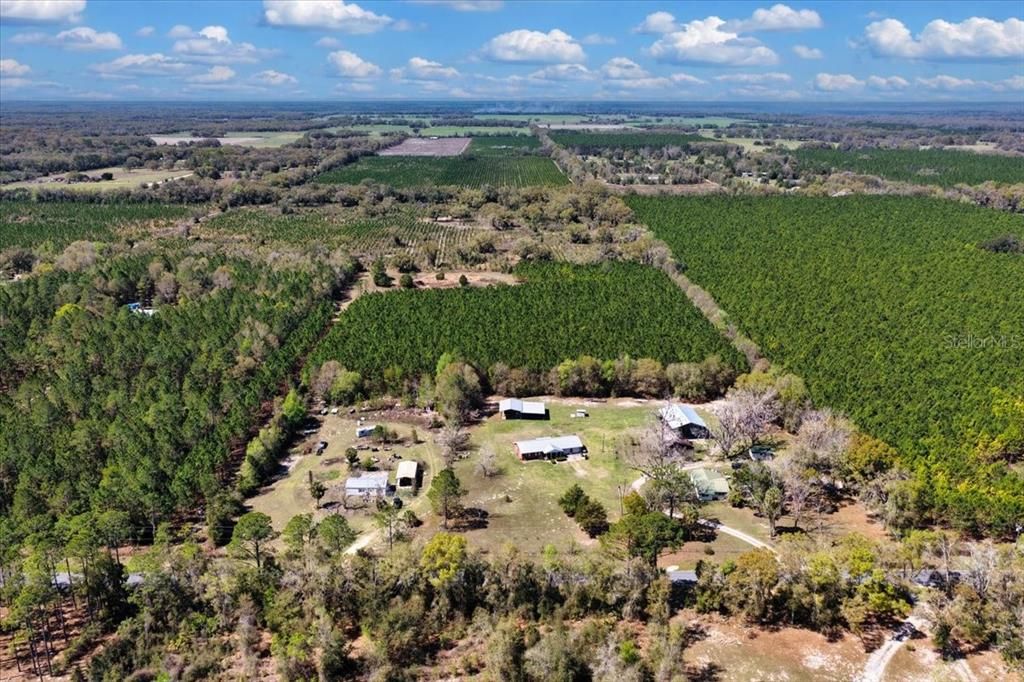 На продажу: $288,800 (14.44 acres)