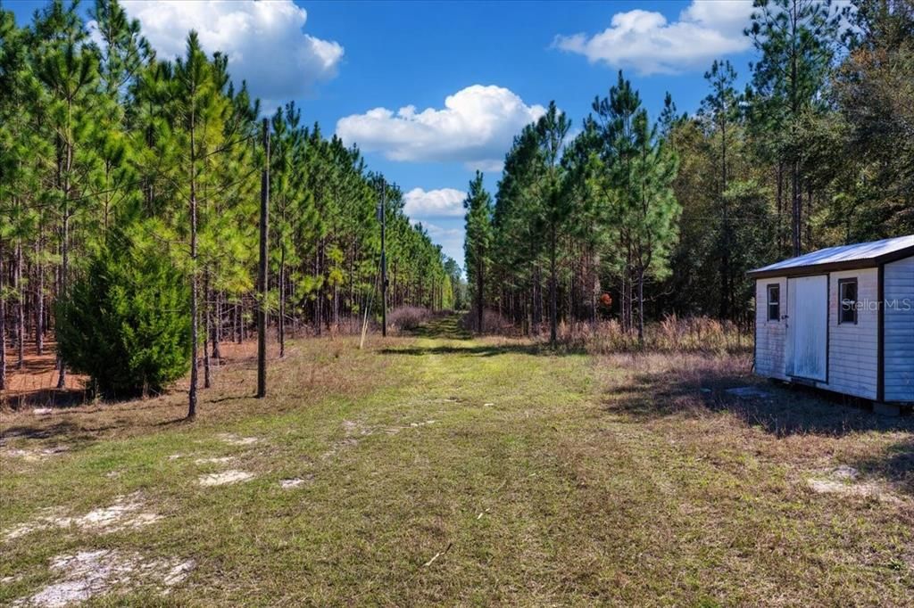 На продажу: $288,800 (14.44 acres)