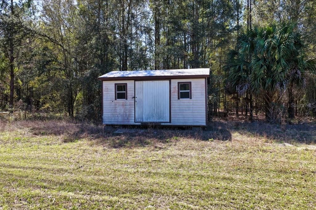 На продажу: $288,800 (14.44 acres)