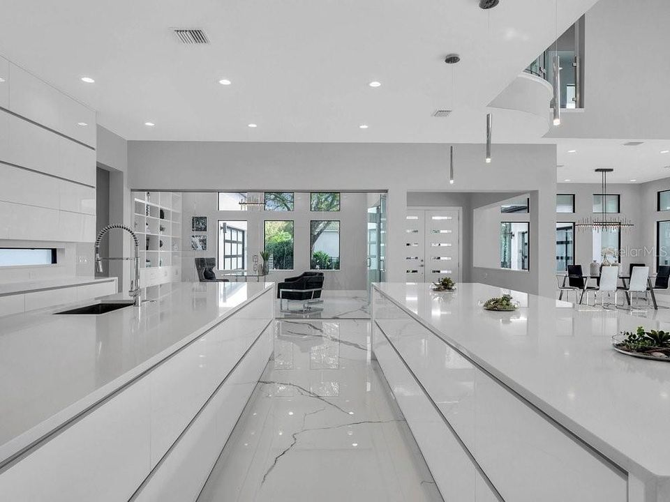 En Venta: $5,000,000 (6 camas, 6 baños, 6643 Pies cuadrados)