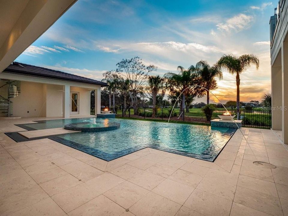 En Venta: $5,000,000 (6 camas, 6 baños, 6643 Pies cuadrados)