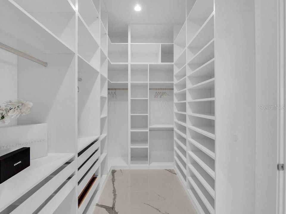 En Venta: $5,000,000 (6 camas, 6 baños, 6643 Pies cuadrados)
