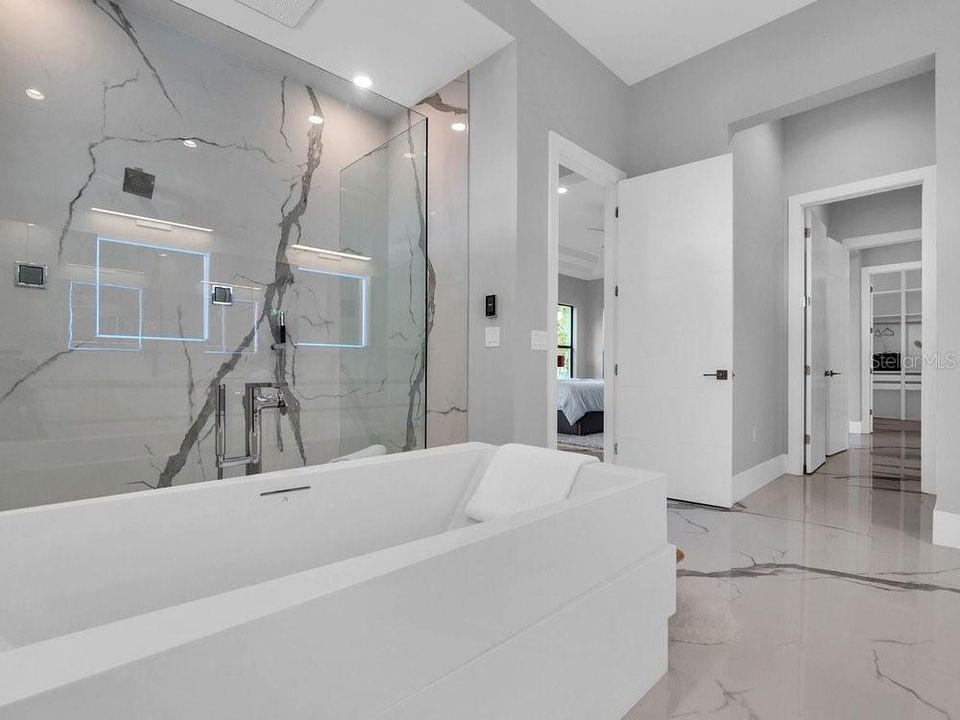 En Venta: $5,000,000 (6 camas, 6 baños, 6643 Pies cuadrados)