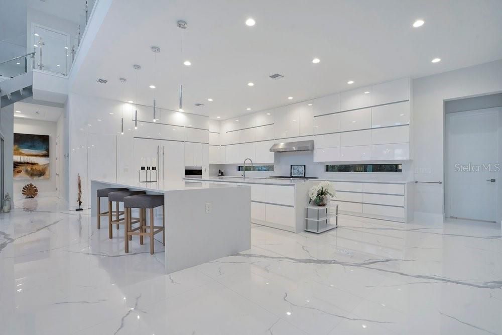 En Venta: $5,000,000 (6 camas, 6 baños, 6643 Pies cuadrados)