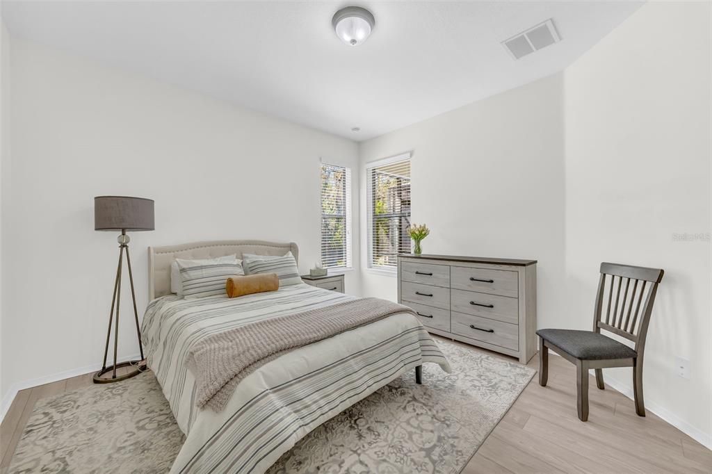 Activo con contrato: $265,000 (2 camas, 2 baños, 1461 Pies cuadrados)