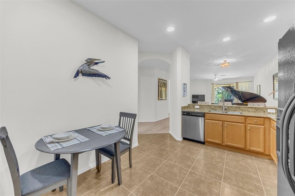 Activo con contrato: $265,000 (2 camas, 2 baños, 1461 Pies cuadrados)