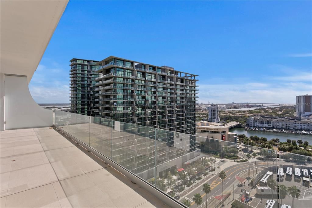 For Rent: $16,000 (2 beds, 2 baths, 2050 Square Feet)