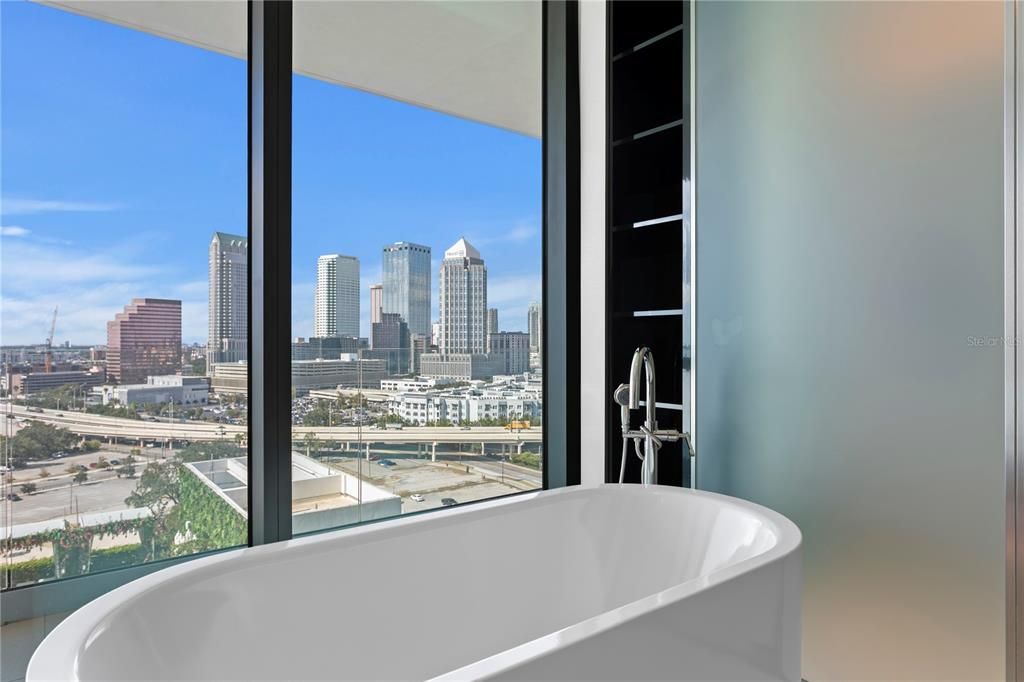 For Rent: $16,000 (2 beds, 2 baths, 2050 Square Feet)
