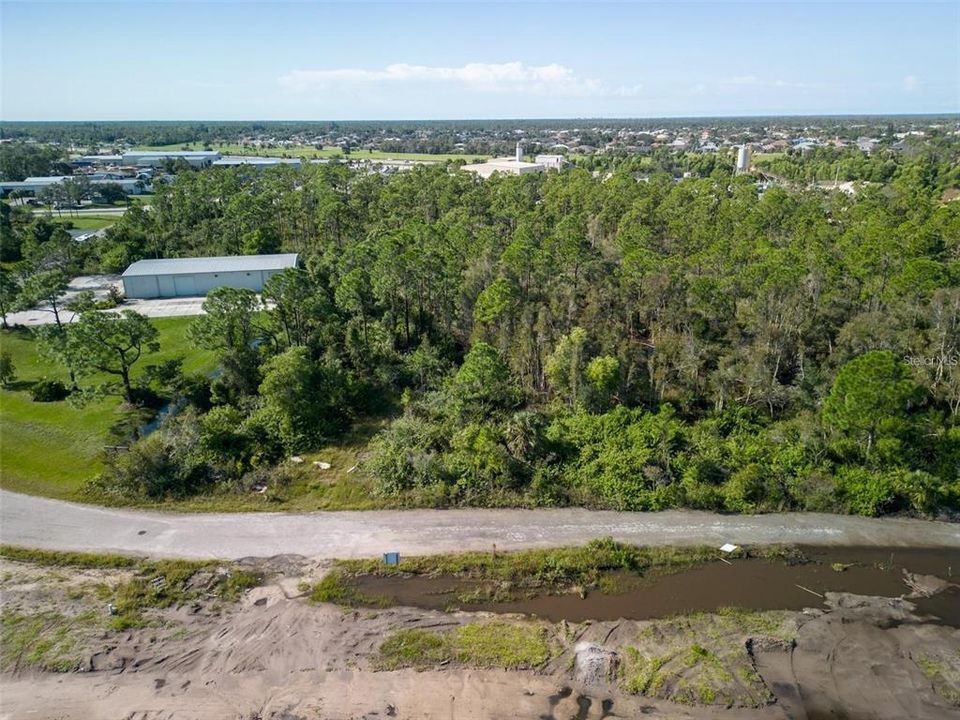 En Venta: $629,000 (1.65 acres)
