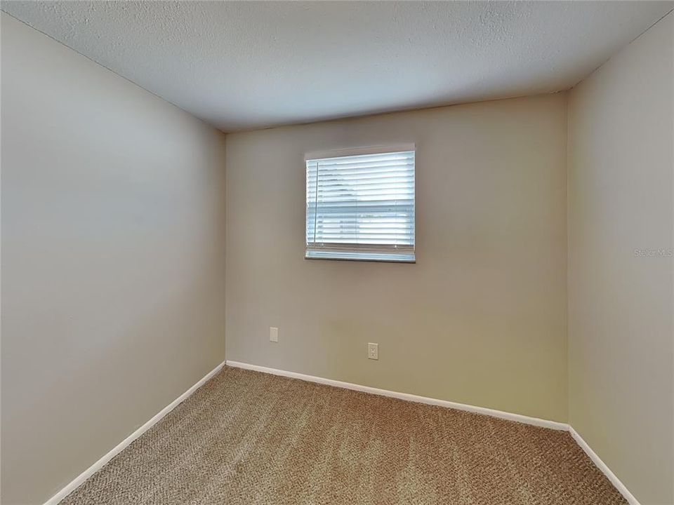 Active With Contract: $1,749 (3 beds, 1 baths, 961 Square Feet)