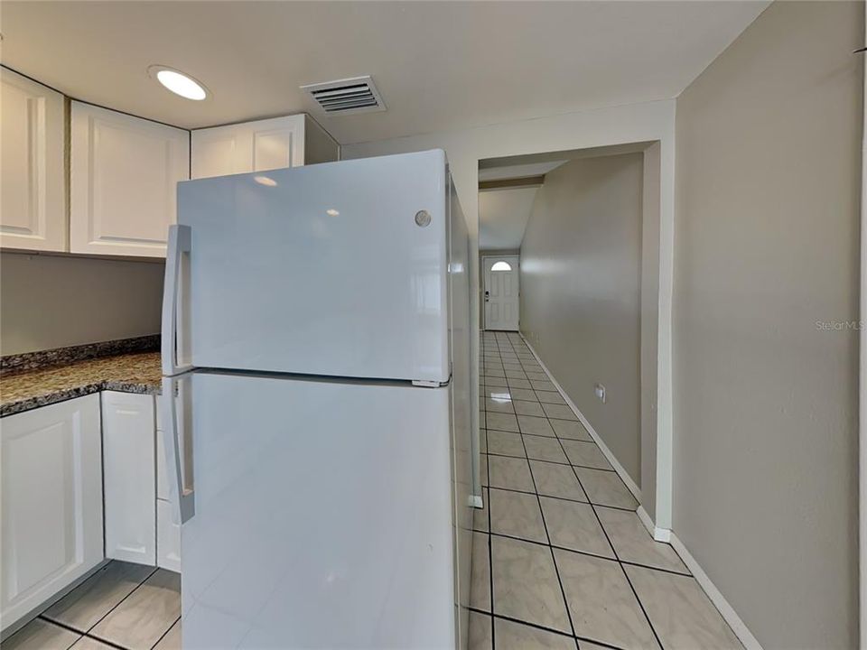 Active With Contract: $1,749 (3 beds, 1 baths, 961 Square Feet)