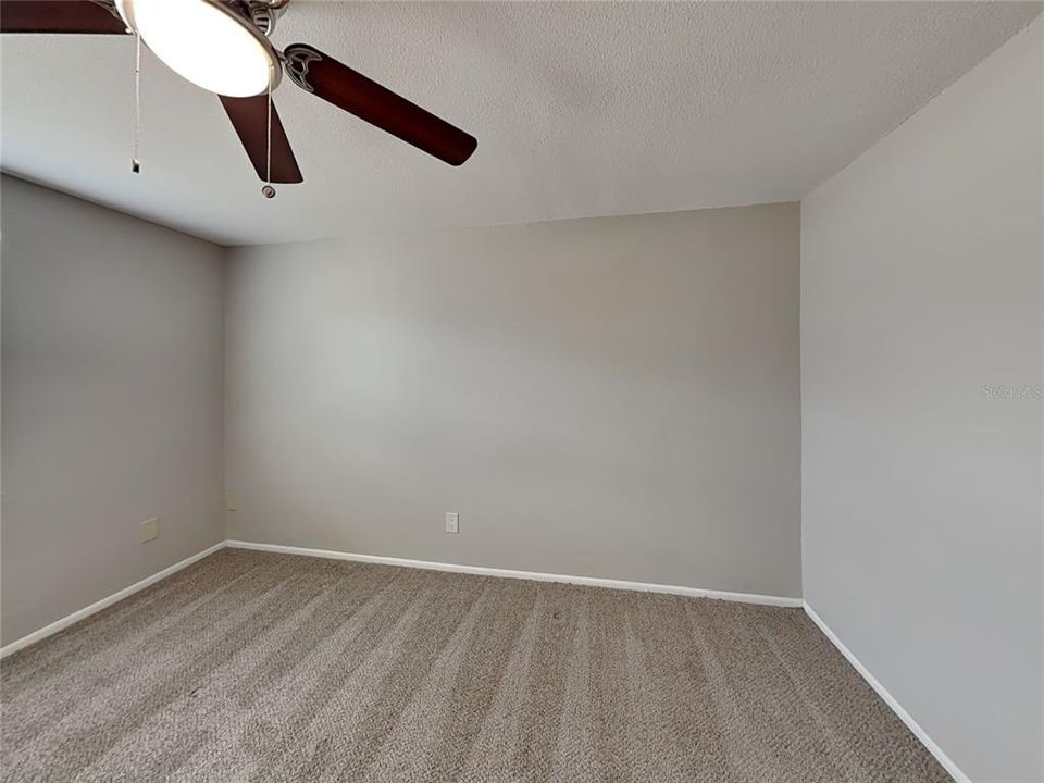 Active With Contract: $1,749 (3 beds, 1 baths, 961 Square Feet)