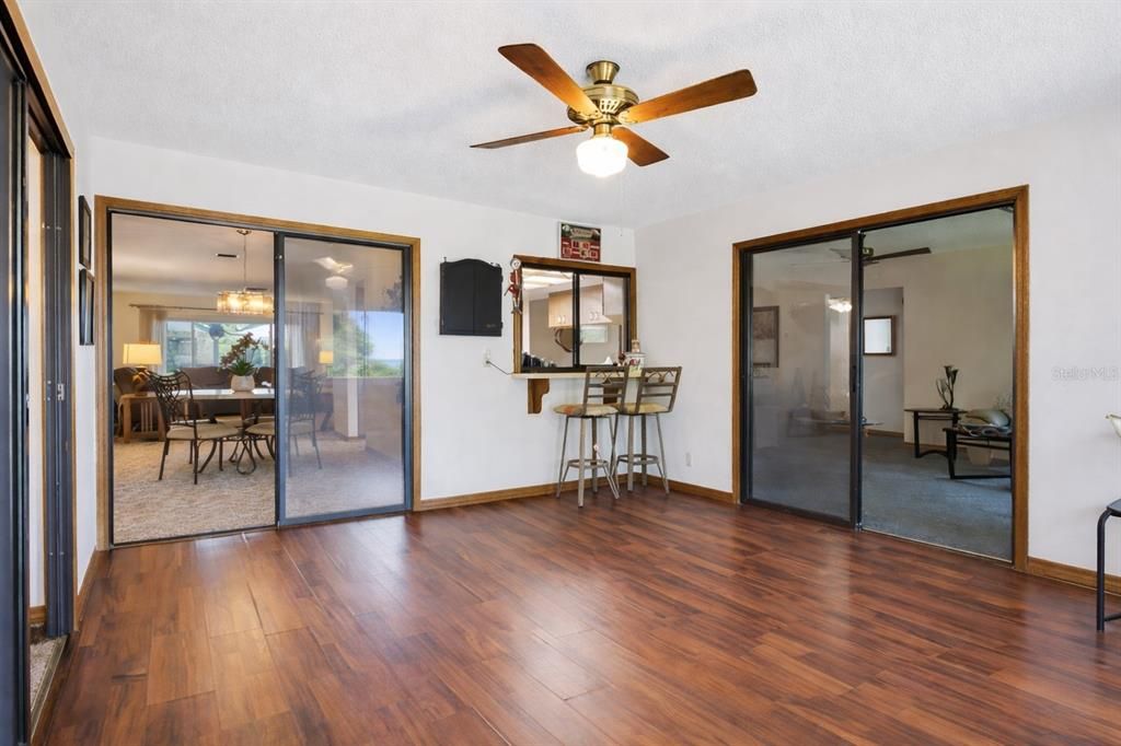 Activo con contrato: $339,900 (3 camas, 2 baños, 2014 Pies cuadrados)