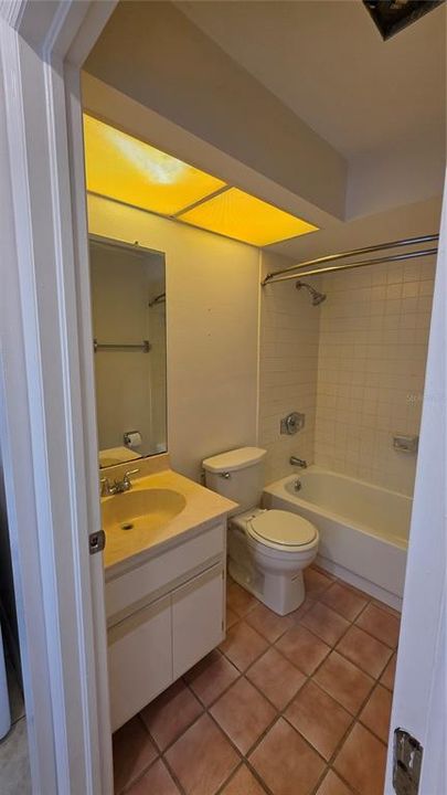 For Sale: $110,000 (2 beds, 2 baths, 1025 Square Feet)