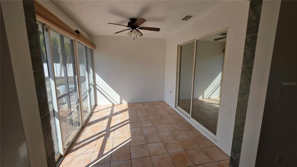 For Sale: $110,000 (2 beds, 2 baths, 1025 Square Feet)