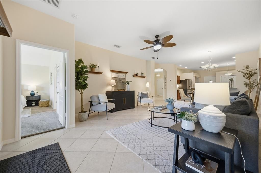 На продажу: $335,000 (2 спален, 2 ванн, 1722 Квадратных фут)