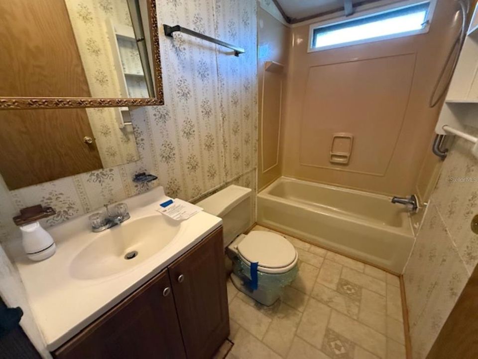 Под контрактом: $69,000 (2 спален, 2 ванн, 1260 Квадратных фут)