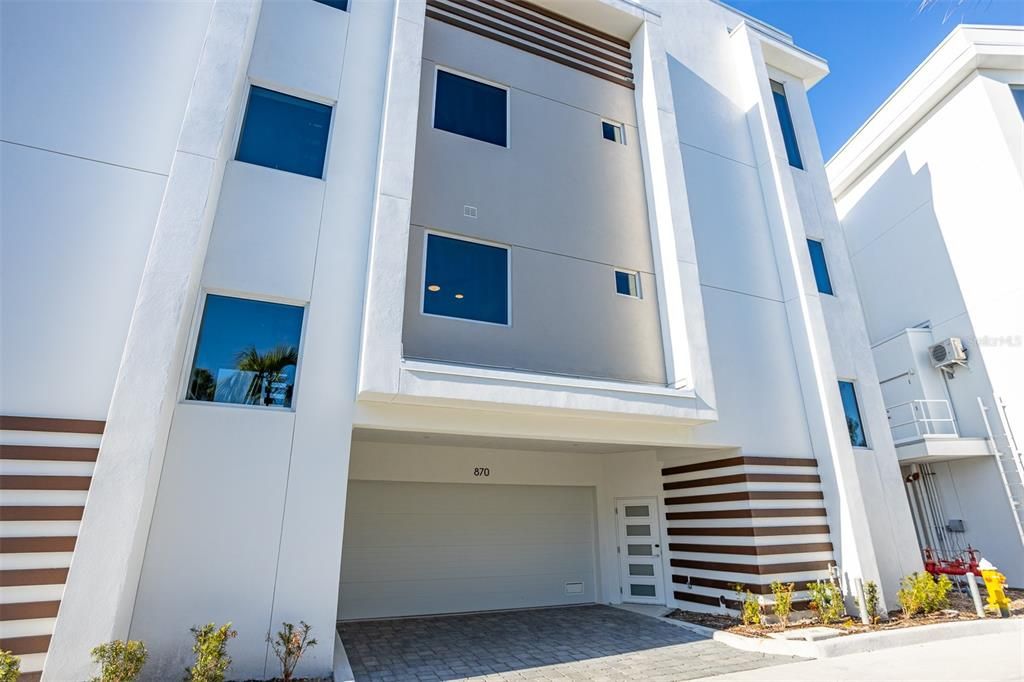 En Venta: $1,930,000 (3 camas, 3 baños, 3323 Pies cuadrados)