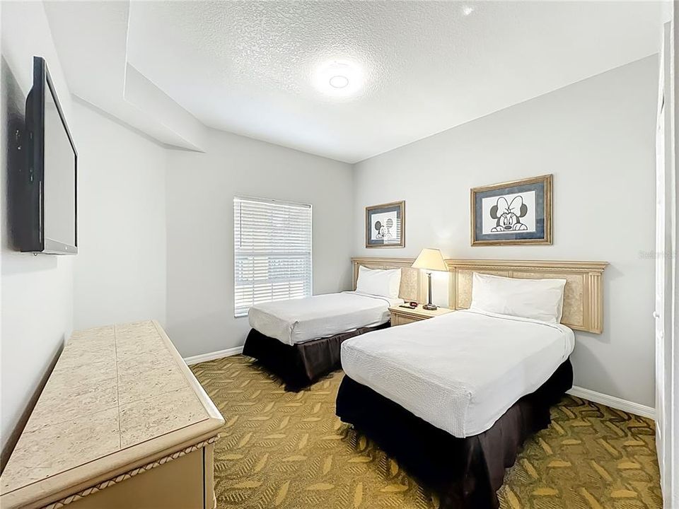 Active With Contract: $264,990 (2 beds, 2 baths, 1178 Square Feet)