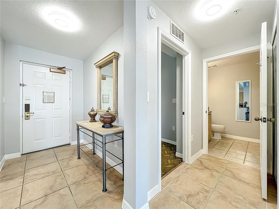 Active With Contract: $264,990 (2 beds, 2 baths, 1178 Square Feet)