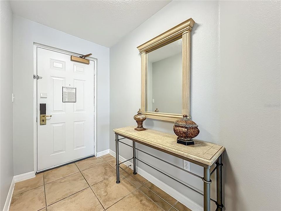 Active With Contract: $264,990 (2 beds, 2 baths, 1178 Square Feet)
