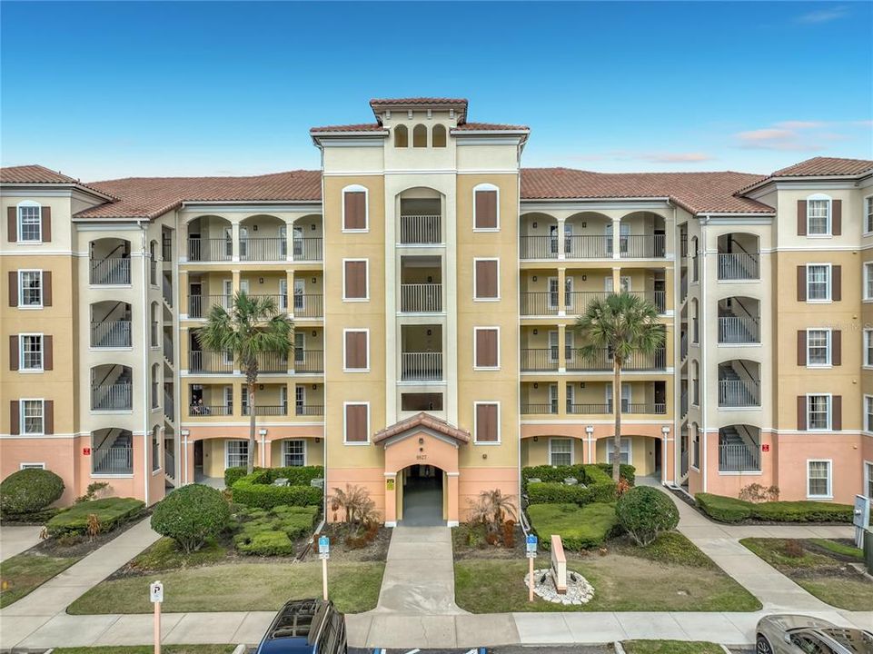 Active With Contract: $264,990 (2 beds, 2 baths, 1178 Square Feet)