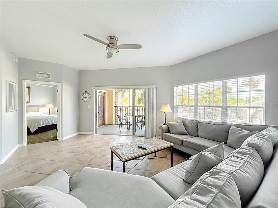 Active With Contract: $264,990 (2 beds, 2 baths, 1178 Square Feet)