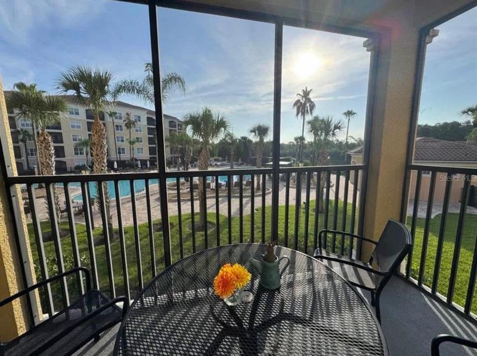 Active With Contract: $264,990 (2 beds, 2 baths, 1178 Square Feet)