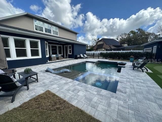Activo con contrato: $1,149,500 (5 camas, 4 baños, 3765 Pies cuadrados)