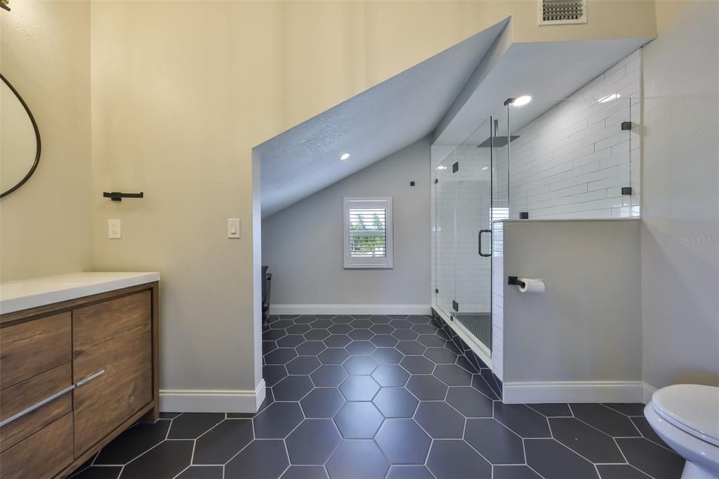 For Sale: $1,999,999 (4 beds, 3 baths, 3398 Square Feet)