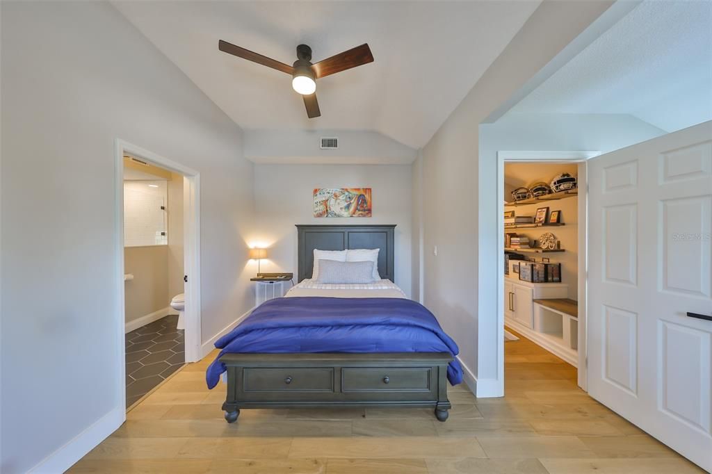 For Sale: $1,999,999 (4 beds, 3 baths, 3398 Square Feet)
